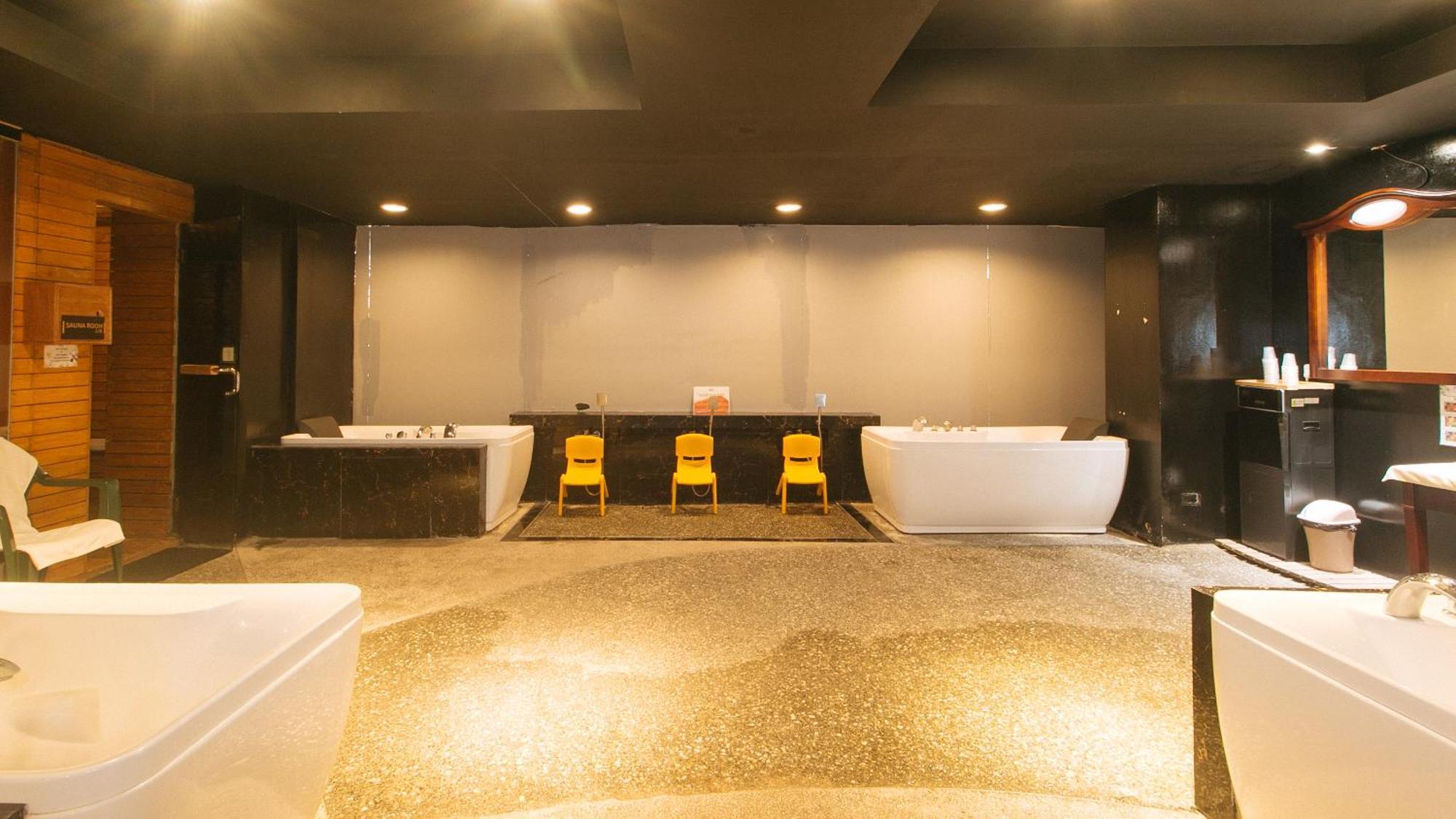 Reddoorz Premium At Jjimjbang Hotel Spa Manila Esterno foto