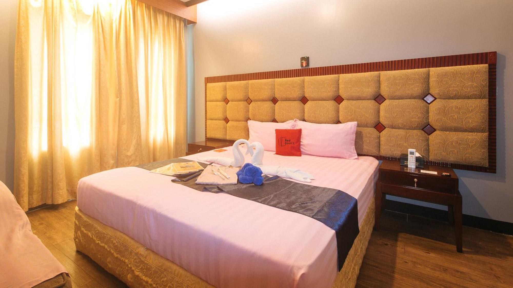 Reddoorz Premium At Jjimjbang Hotel Spa Manila Esterno foto