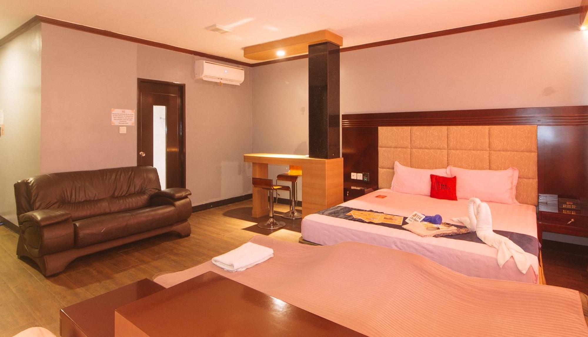 Reddoorz Premium At Jjimjbang Hotel Spa Manila Esterno foto